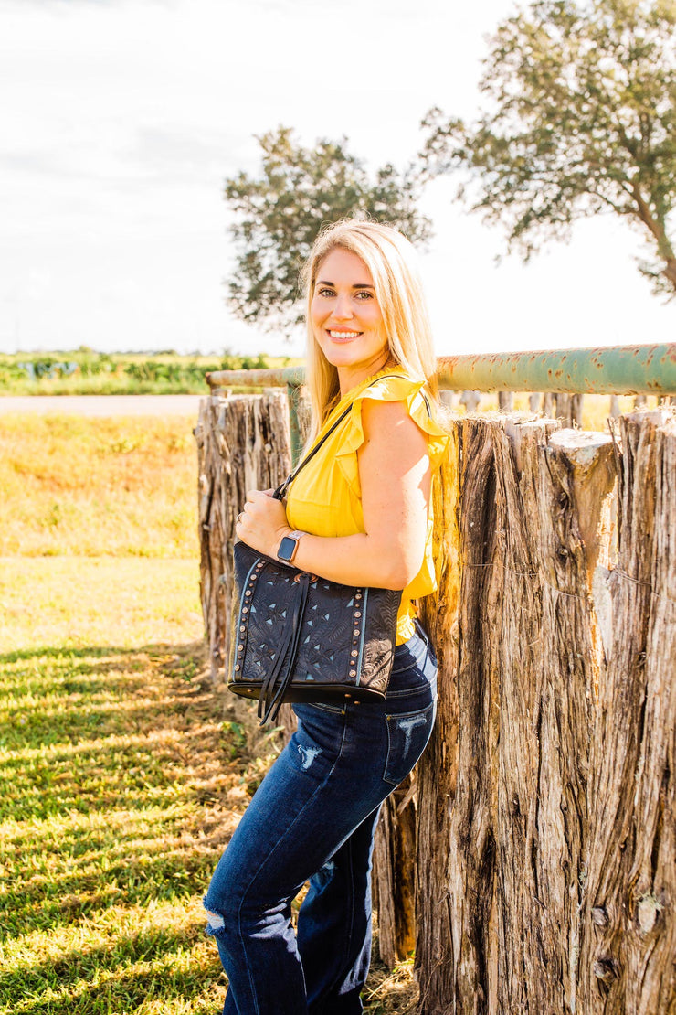 Hill Country Zip-Top Bucket Tote